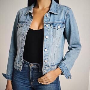 J Crew Denim Women's Classic fitted Jean Jacket Reimagined Jacket Size Medium